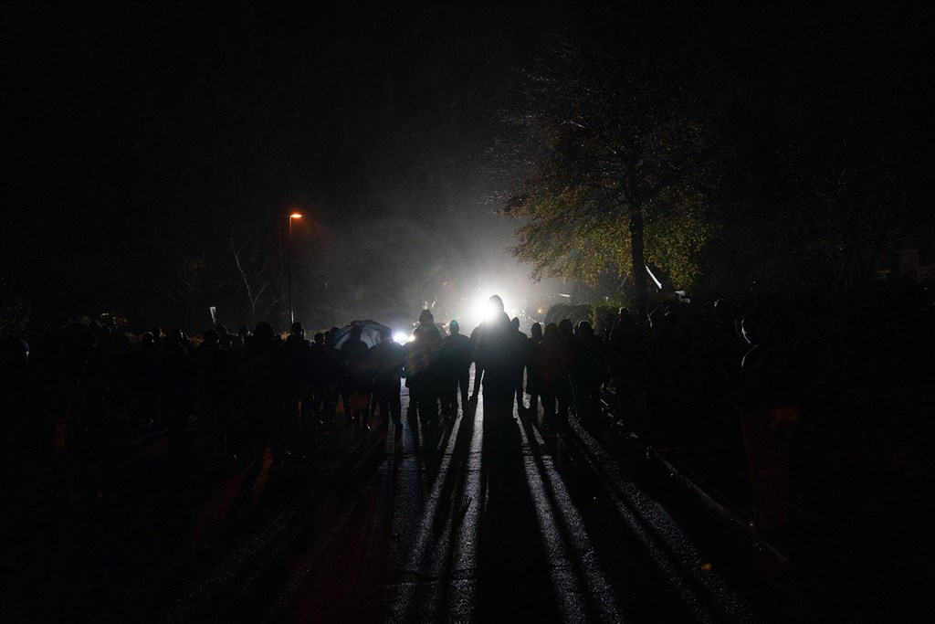 Fredag bliver rallykørerne udfordret og rallypublikum underholdt, når der skal køres stærkt i mørket.
(Foto: Kim C. Jepsen)